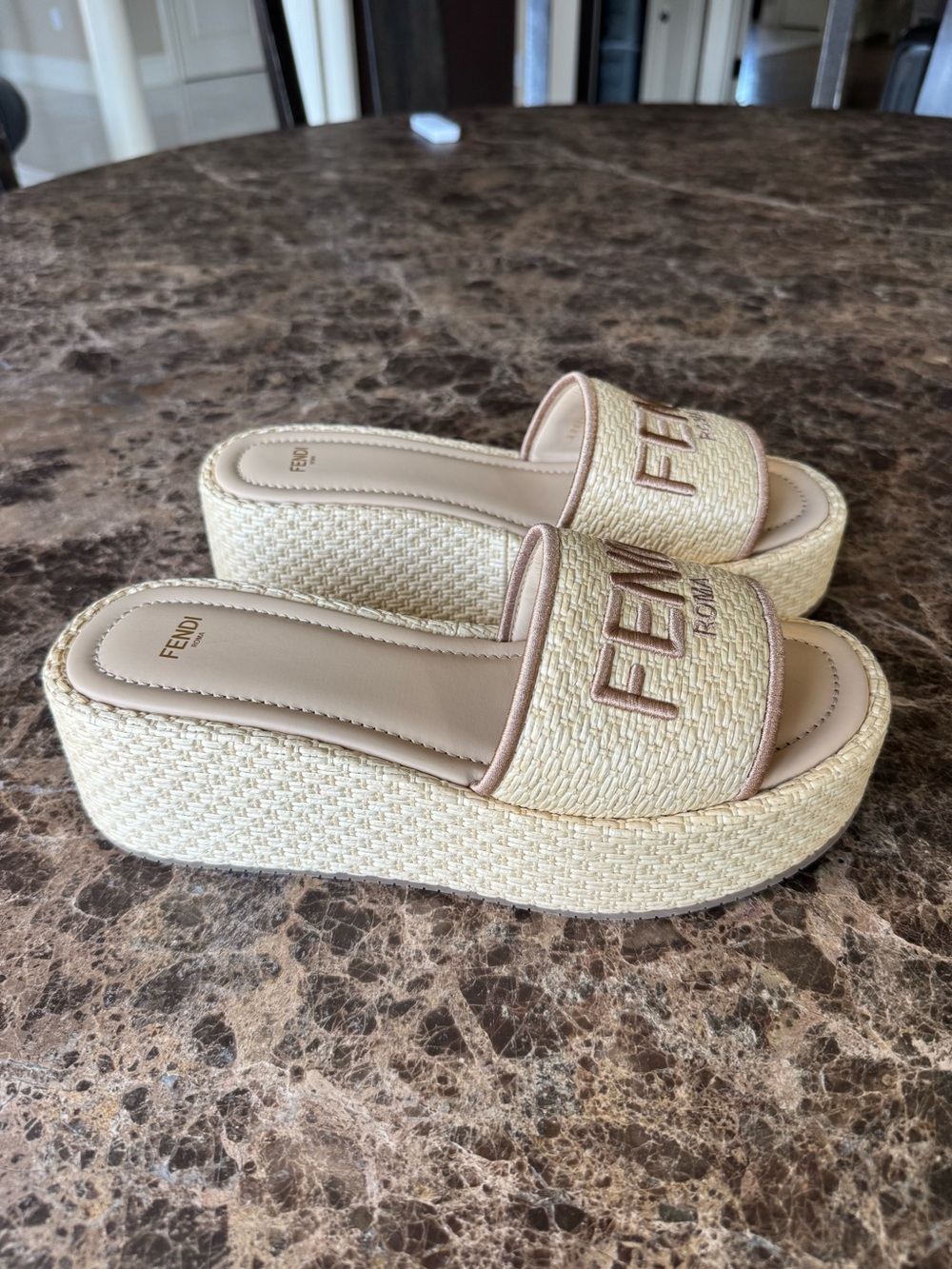 Fendi raffia natural beige logo slides platform sandals sz 39.5